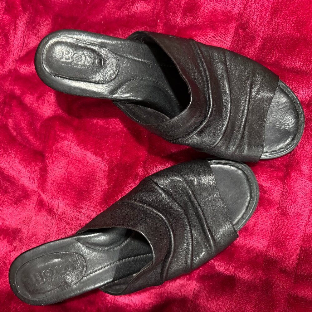 Leather black sandals